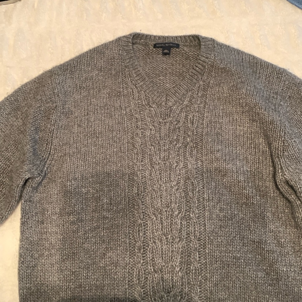 V neck wool sweater